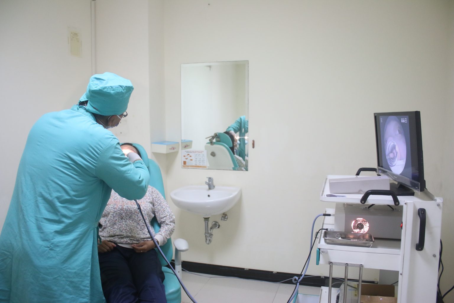 Endoskopi THT ( Telinga Hidung Tenggorok ) RSU Budi Rahayu